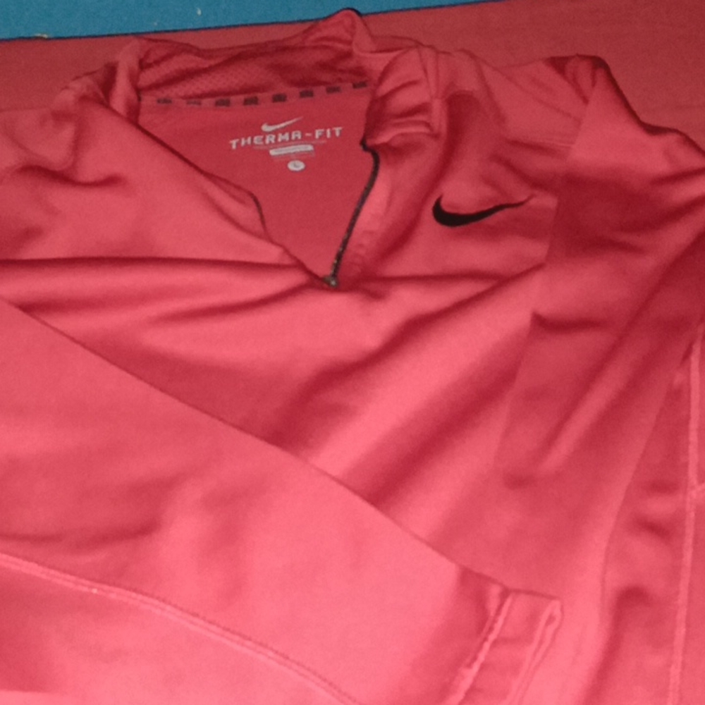 Nike therma fit